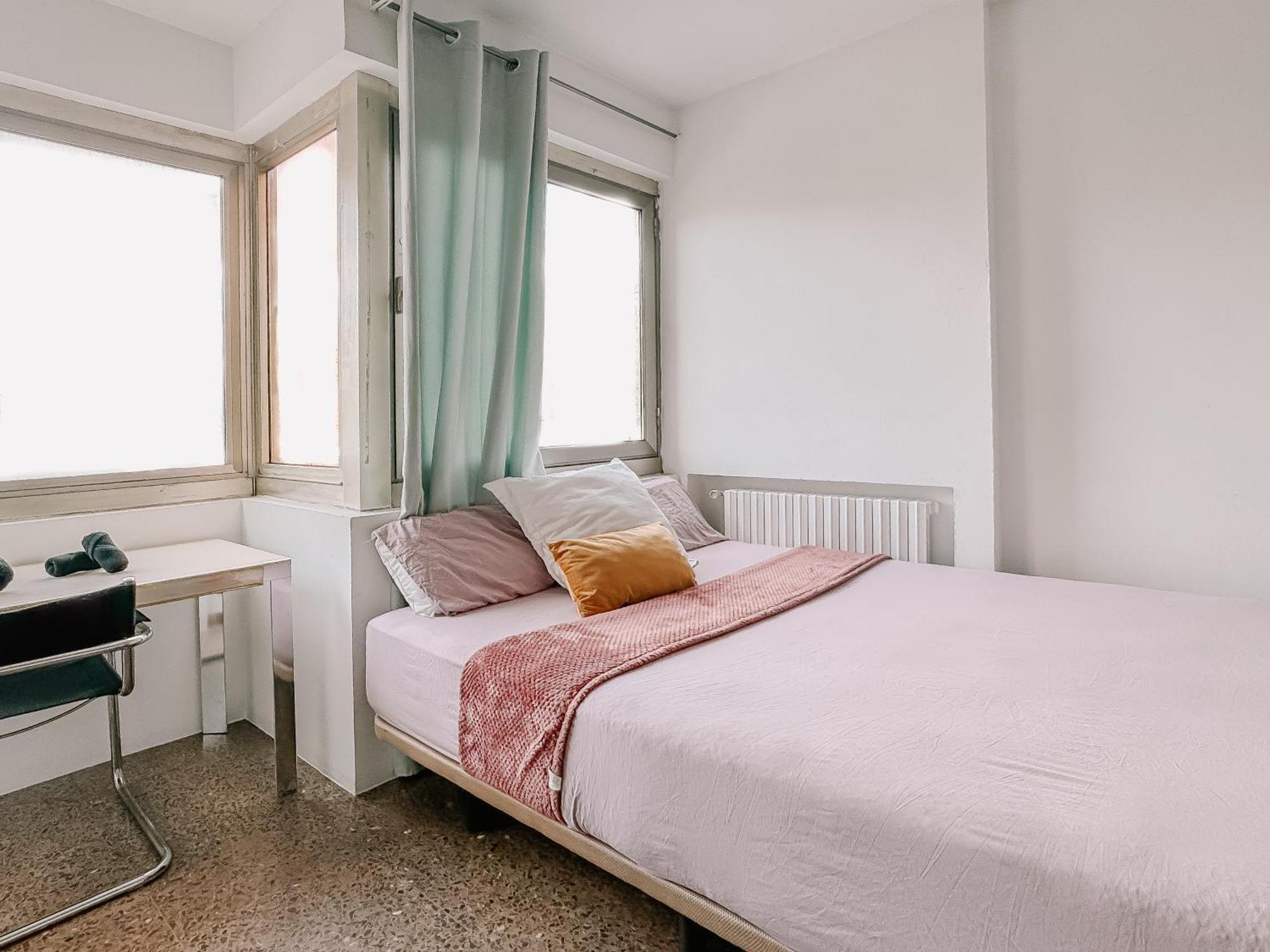 Lovely Rooms In Shared Apartment Gracia Neighborhood Barcellona Esterno foto